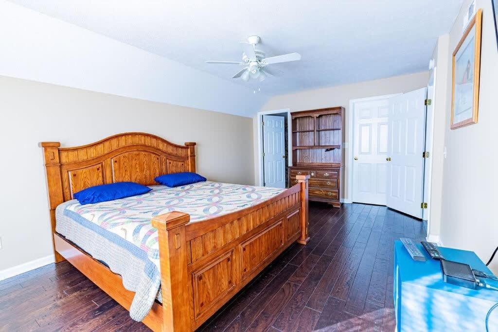 Cozy Pigeon Forge Home W Hot Tub Near River מראה חיצוני תמונה