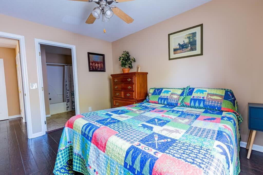 Cozy Pigeon Forge Home W Hot Tub Near River מראה חיצוני תמונה