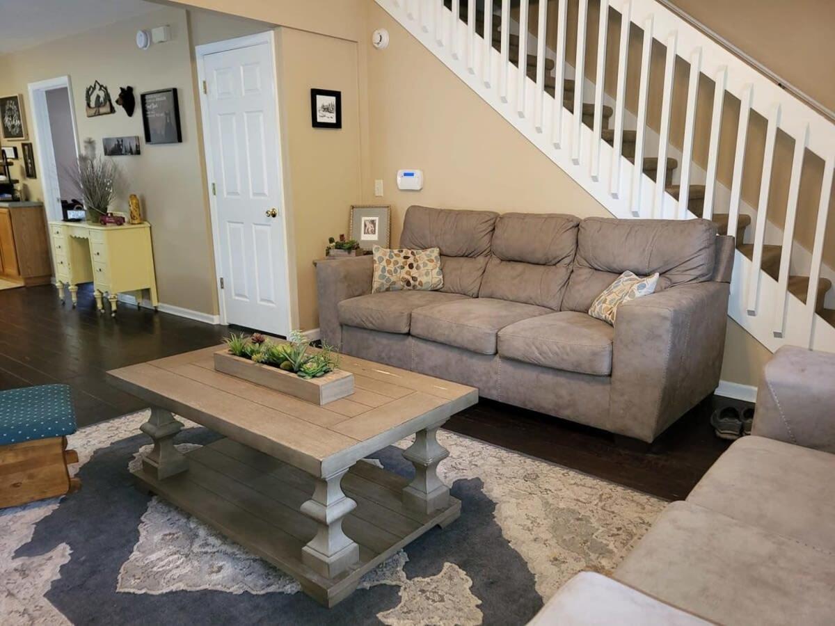 Cozy Pigeon Forge Home W Hot Tub Near River מראה חיצוני תמונה